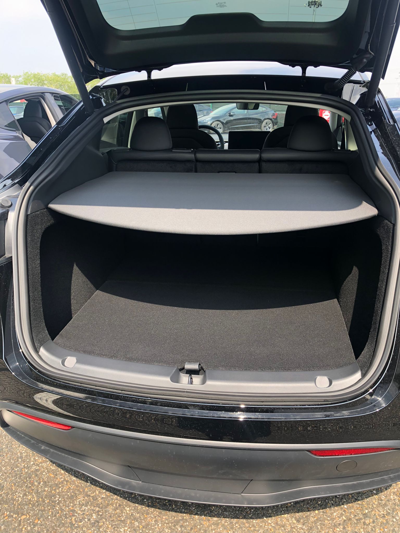 Tesla Model Y, sièges arrière